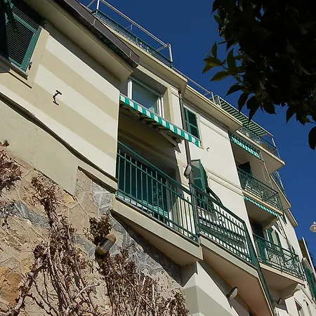 Aparthotel Augustus Laigueglia