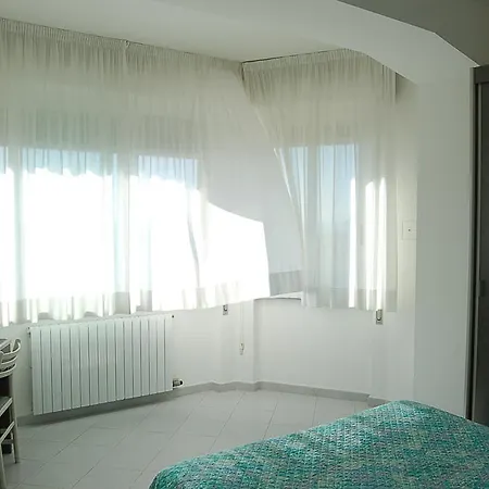 Aparthotel Augustus 2*