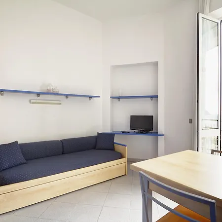 Aparthotel Augustus 2*